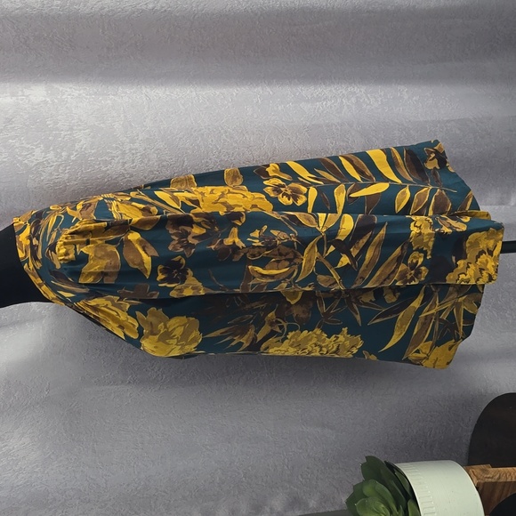 Tory Burch Silk Floral Tunic Blouse, Size 8 - Picture 7 of 12